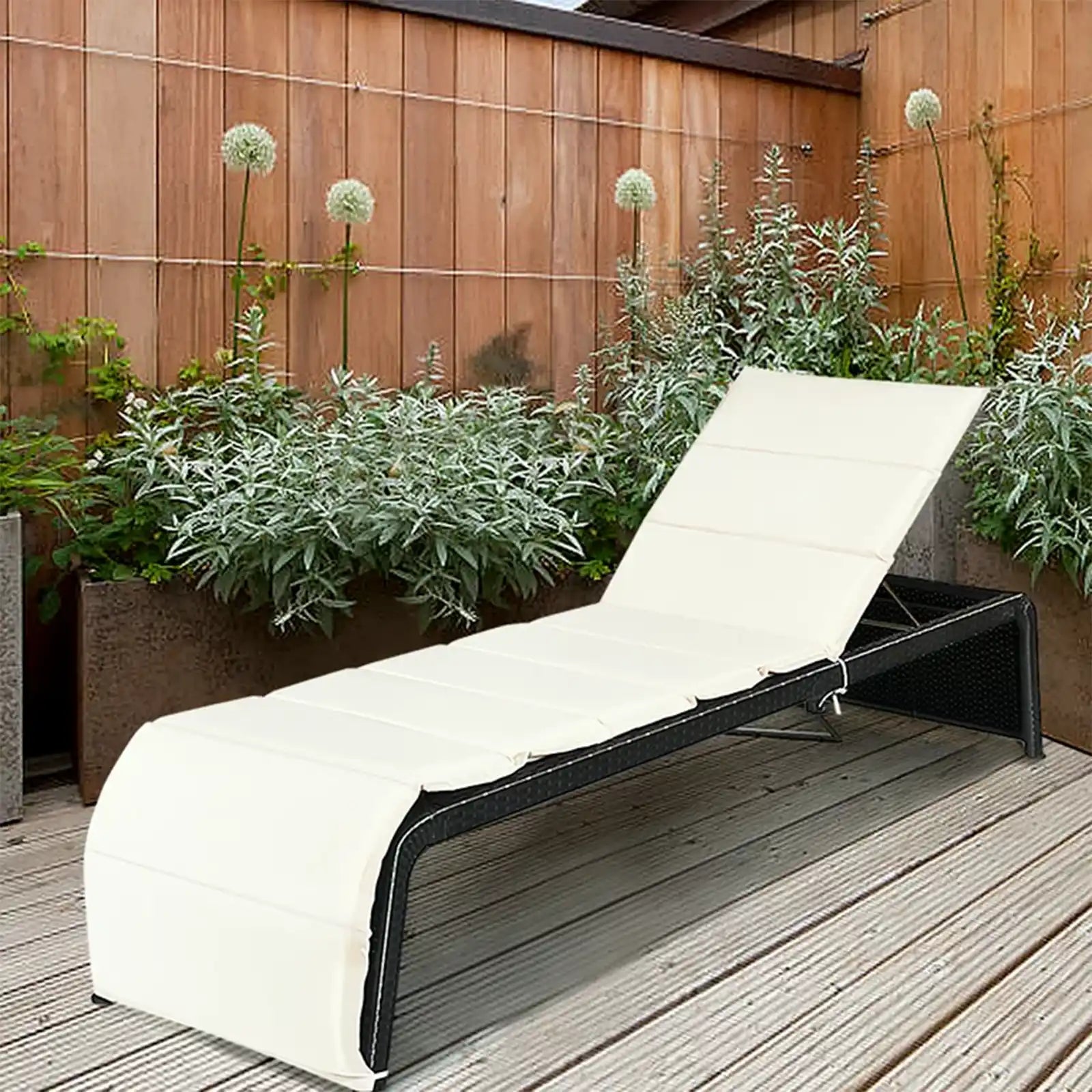 Sillón reclinable de ratán ajustable con cojín para patio al aire libre