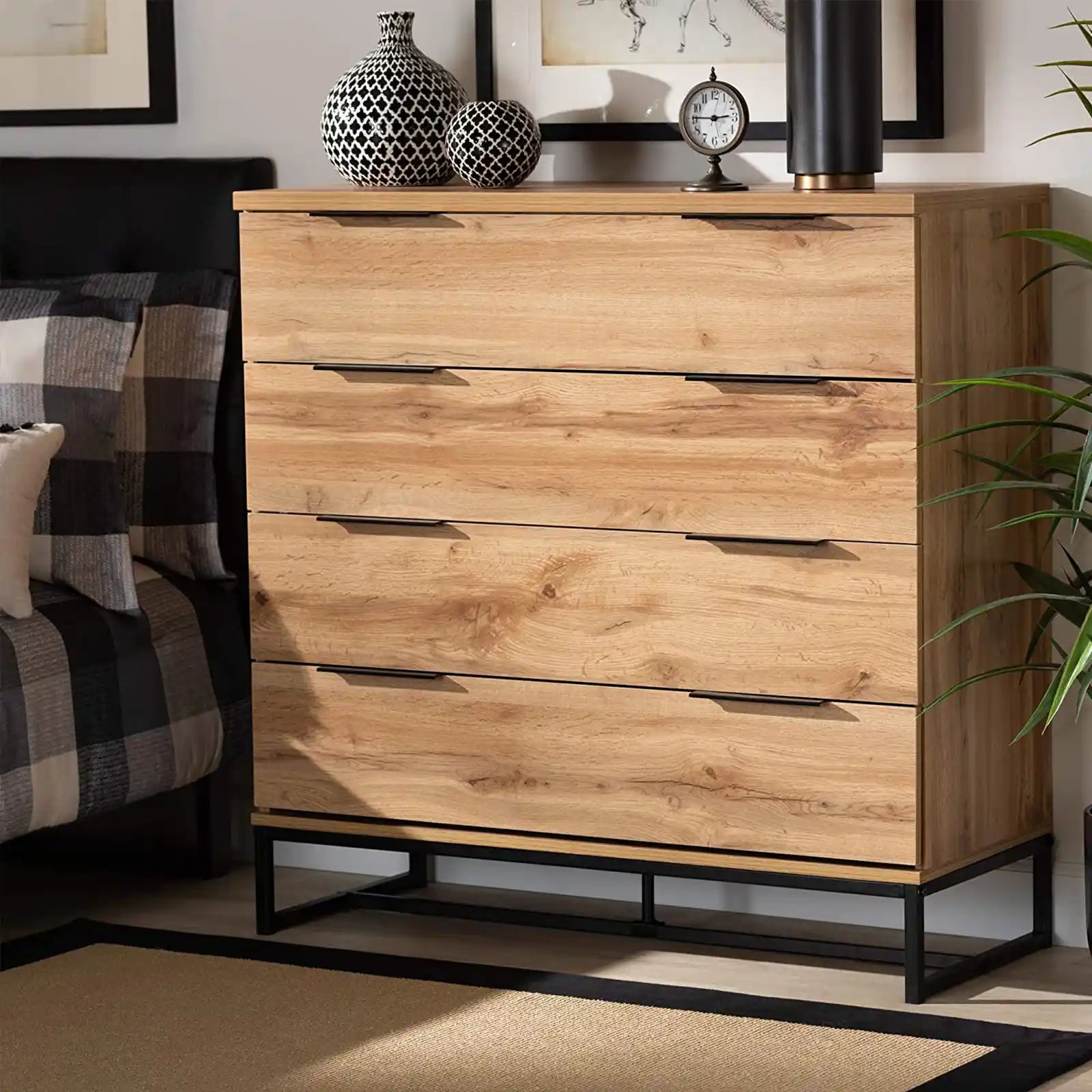 Comtemporary Solid Wood 4 Drawer Dresser