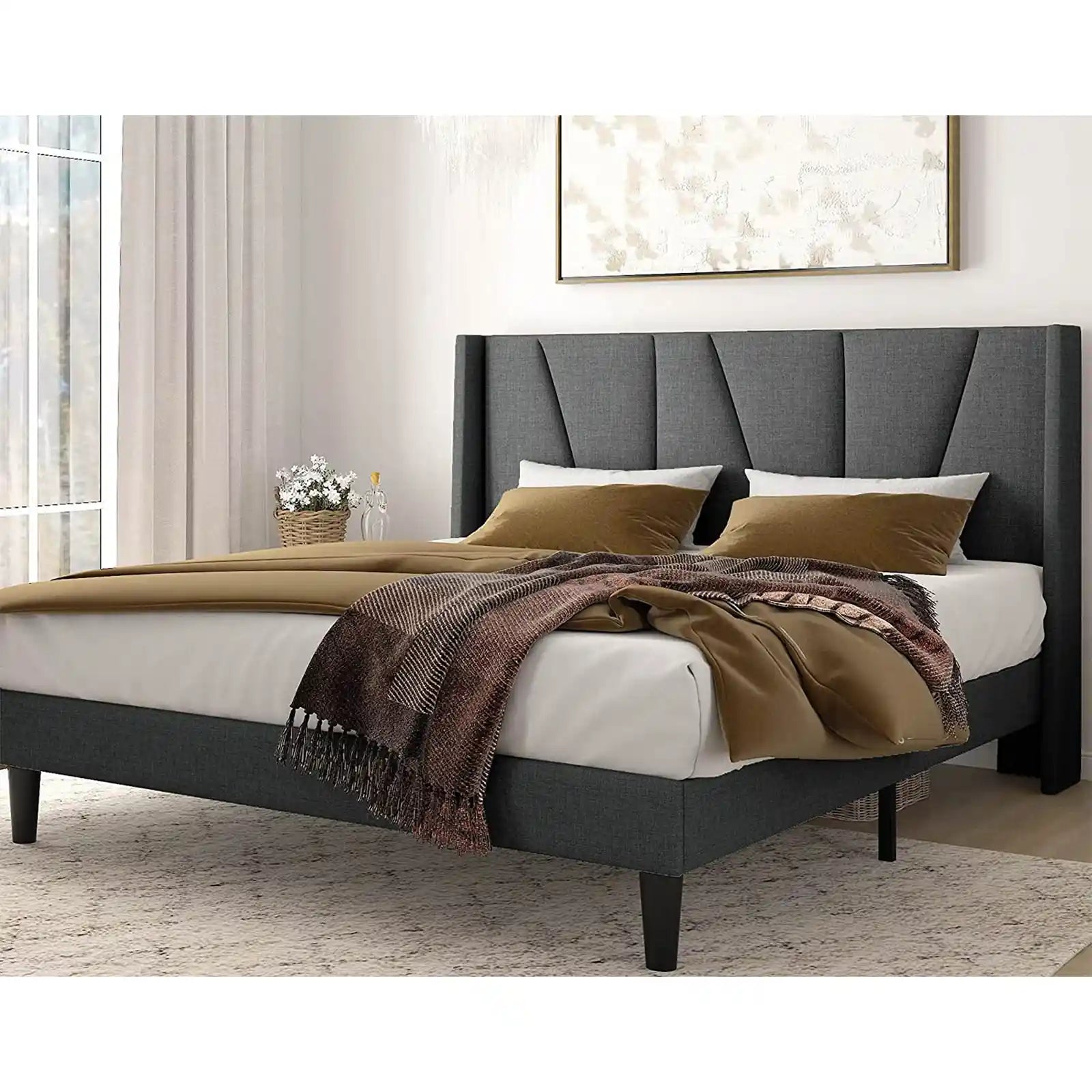 Estructura de cama con plataforma tapizada con respaldo lateral y cabecera geométrica
